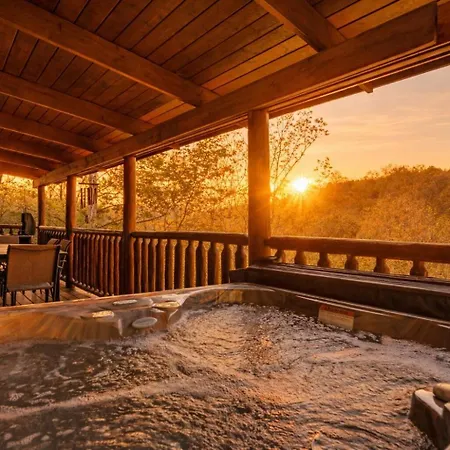 Bucky'S Bungalow, Free Attraction Tickets, Hot Tub, Wifi!!!-2